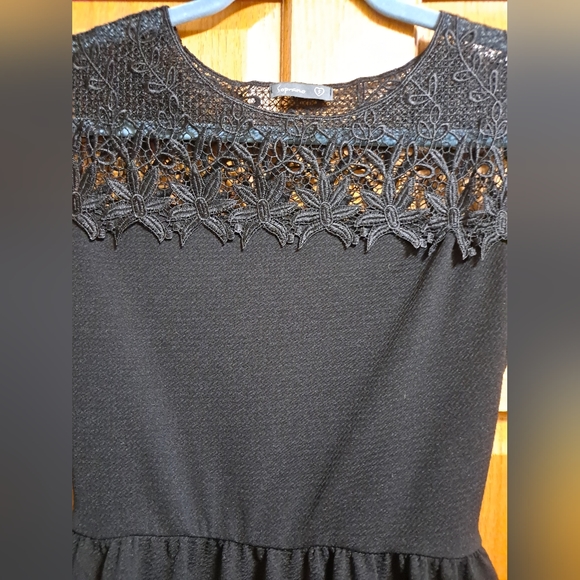 Soprano Black Dress - Picture 2 of 3